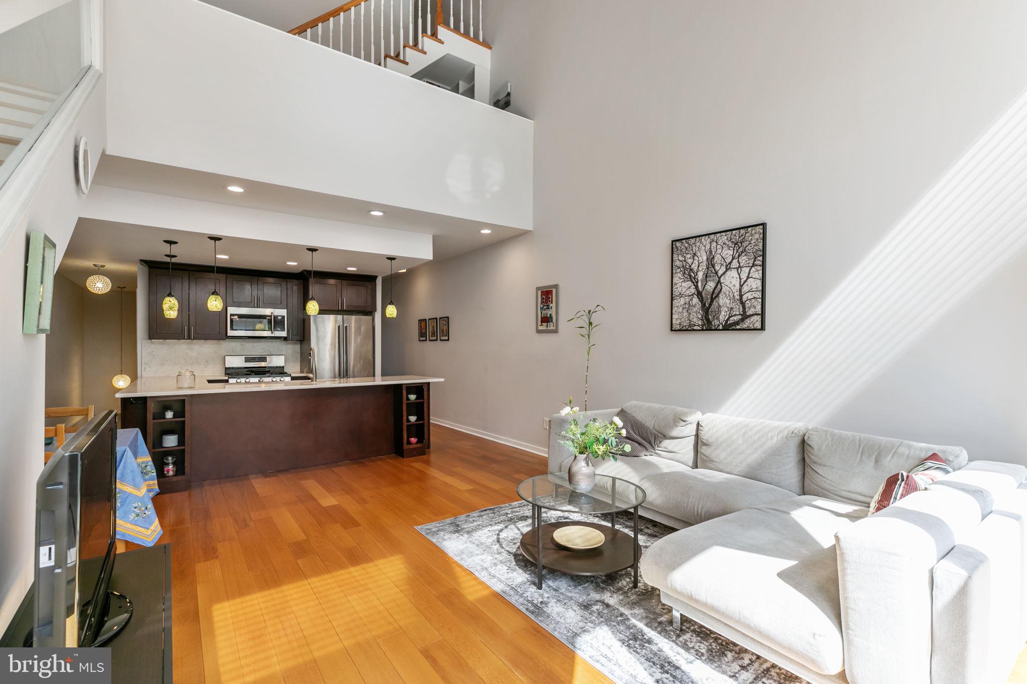 SOCIETY HILL - Residential