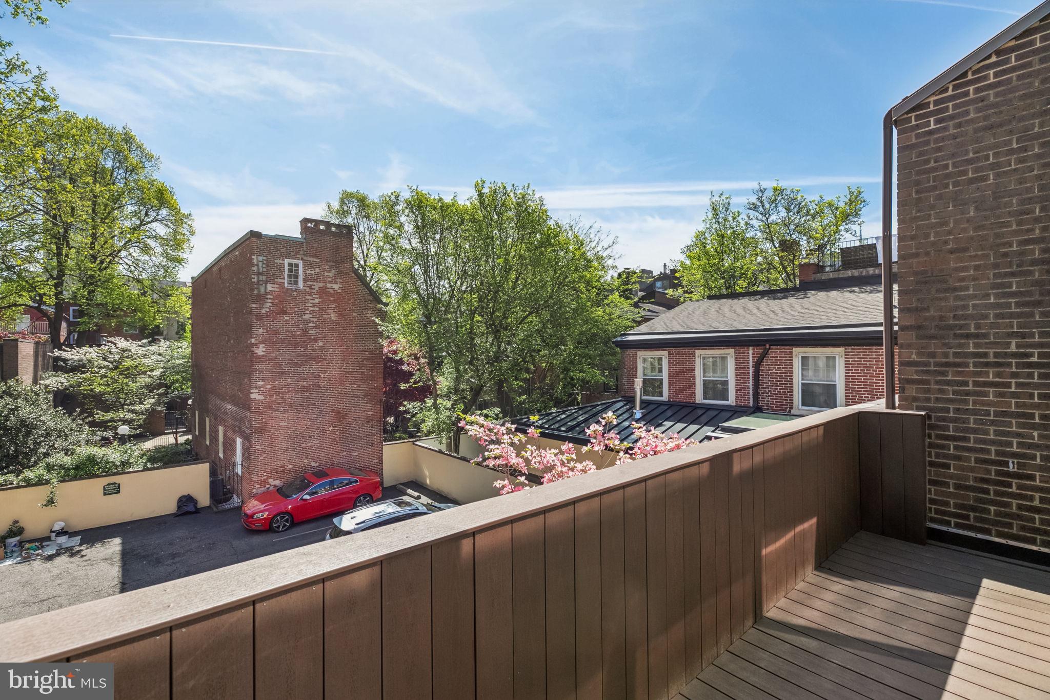 SOCIETY HILL - Residential