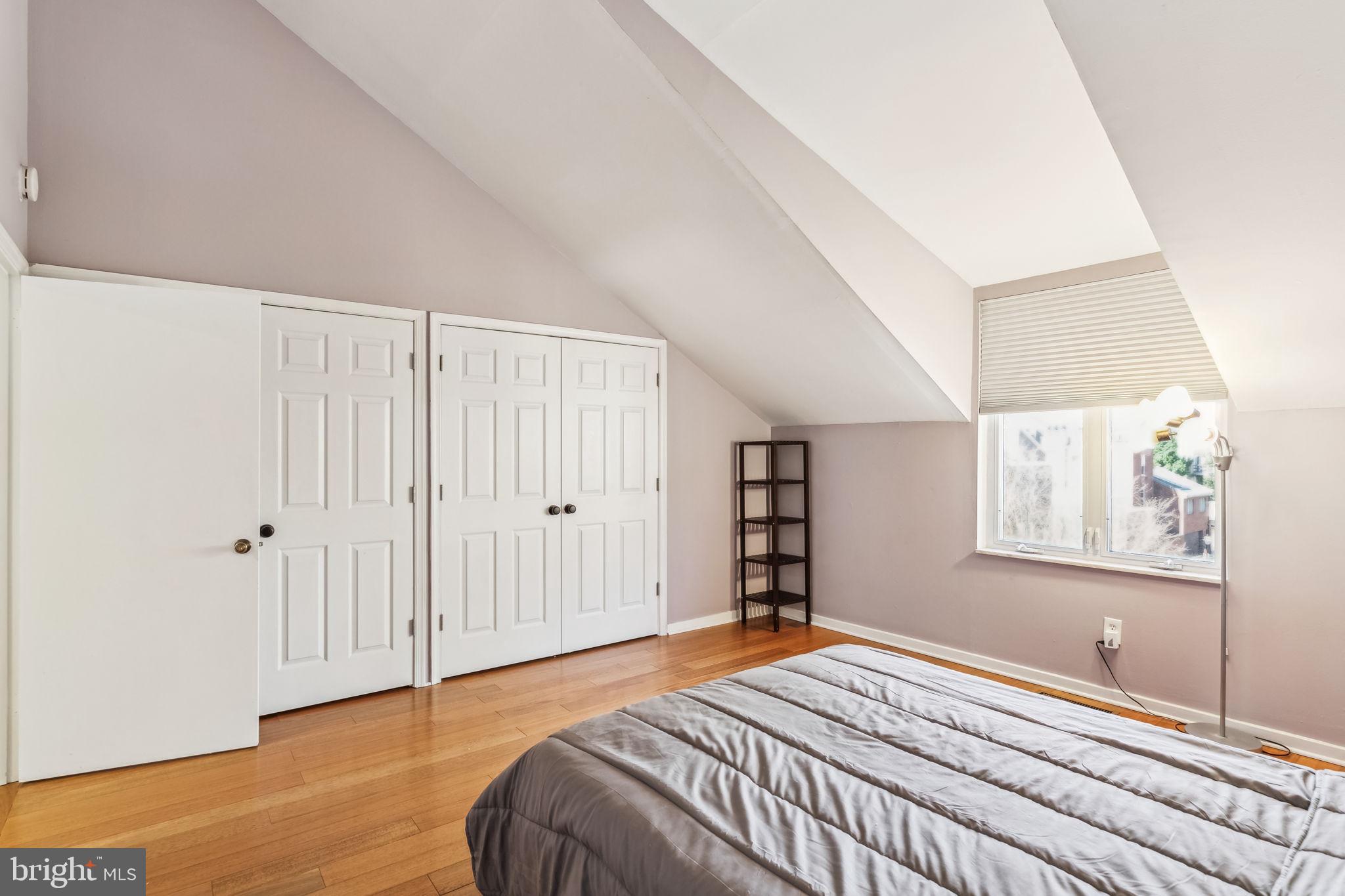 SOCIETY HILL - Residential