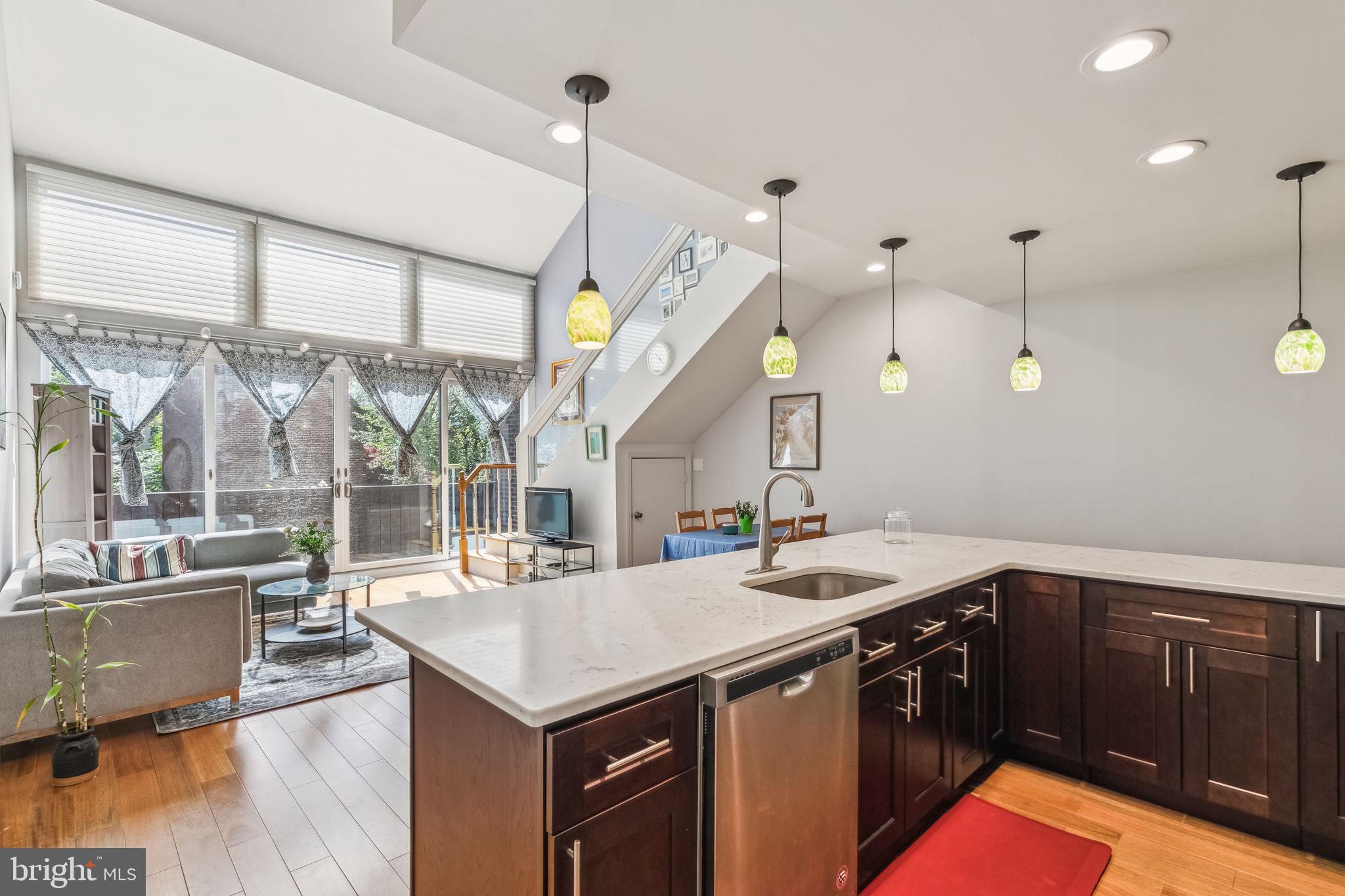 SOCIETY HILL - Residential