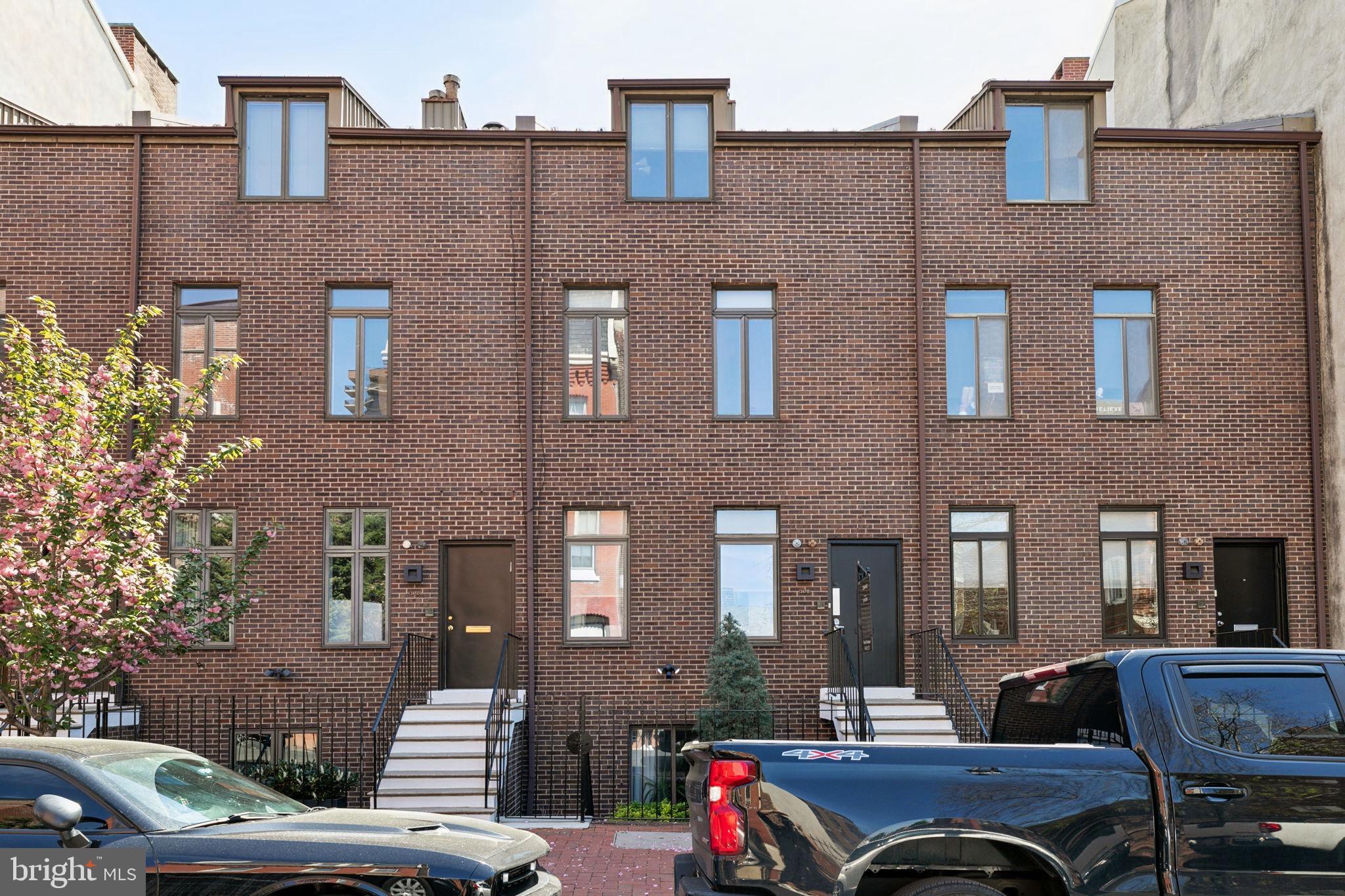 SOCIETY HILL - Residential