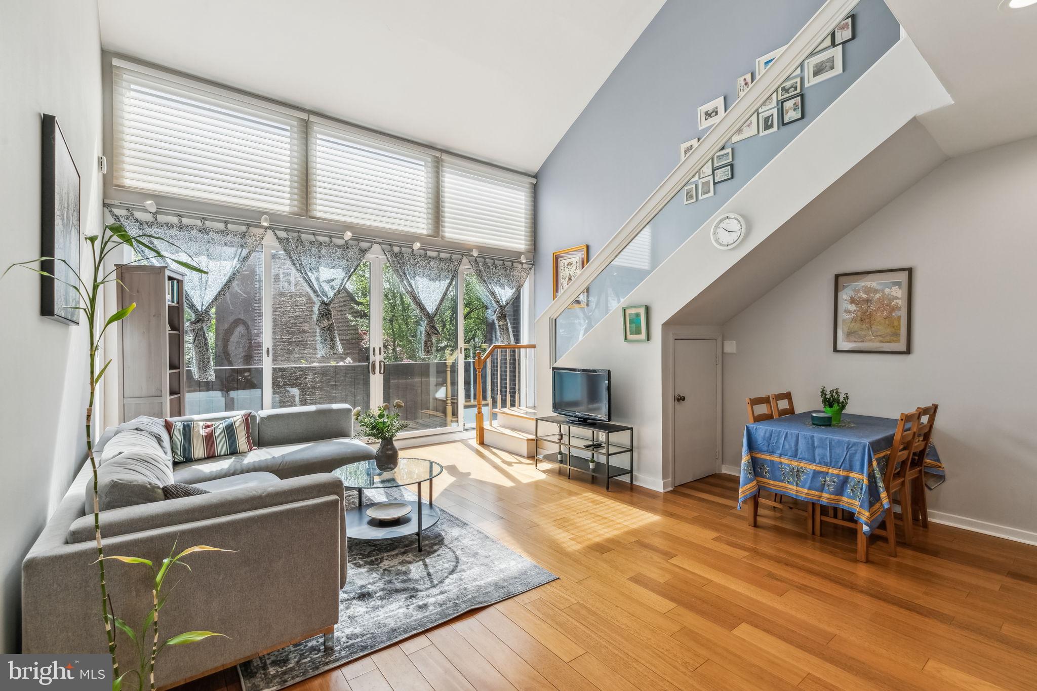 SOCIETY HILL - Residential