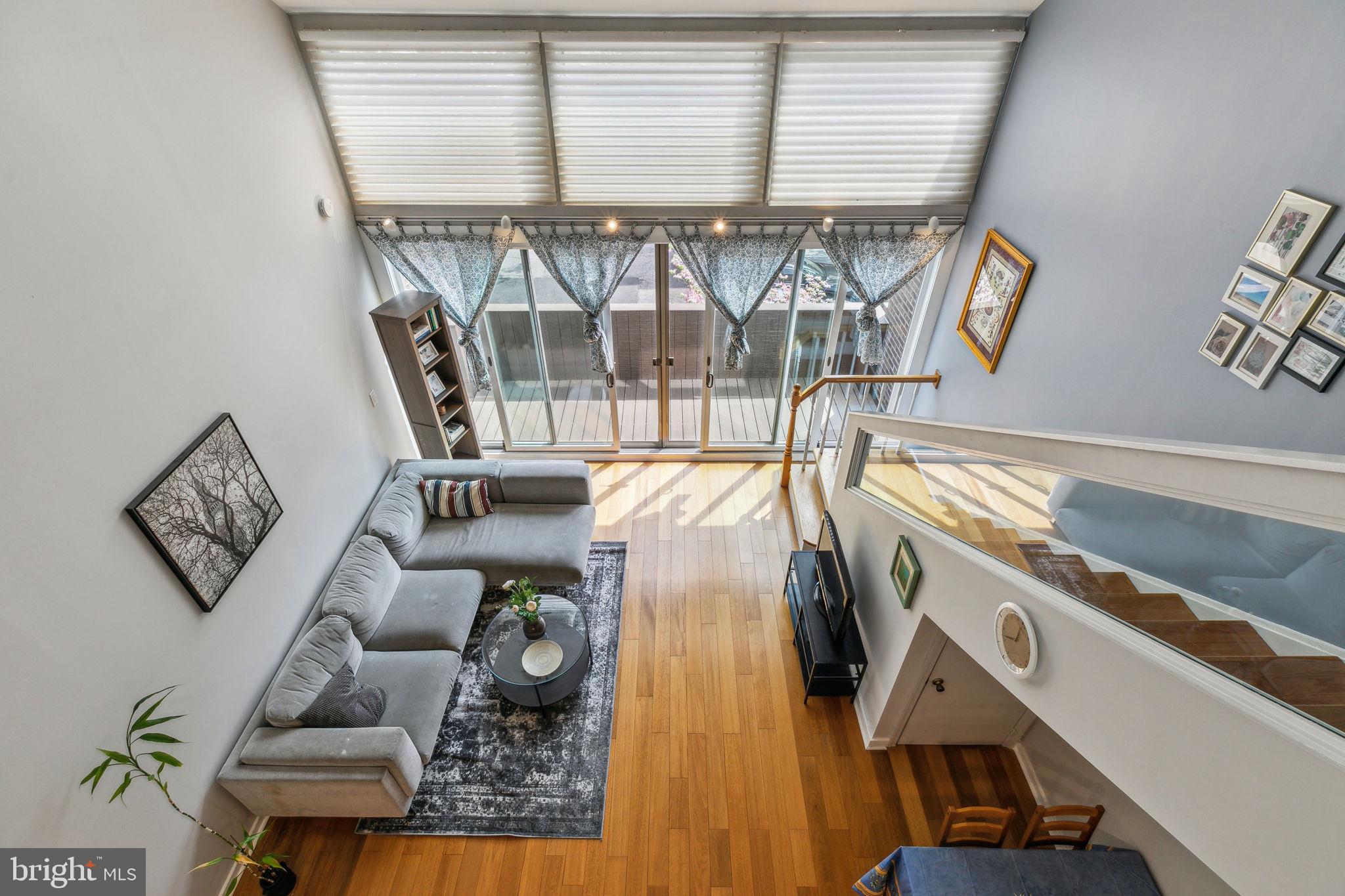 SOCIETY HILL - Residential