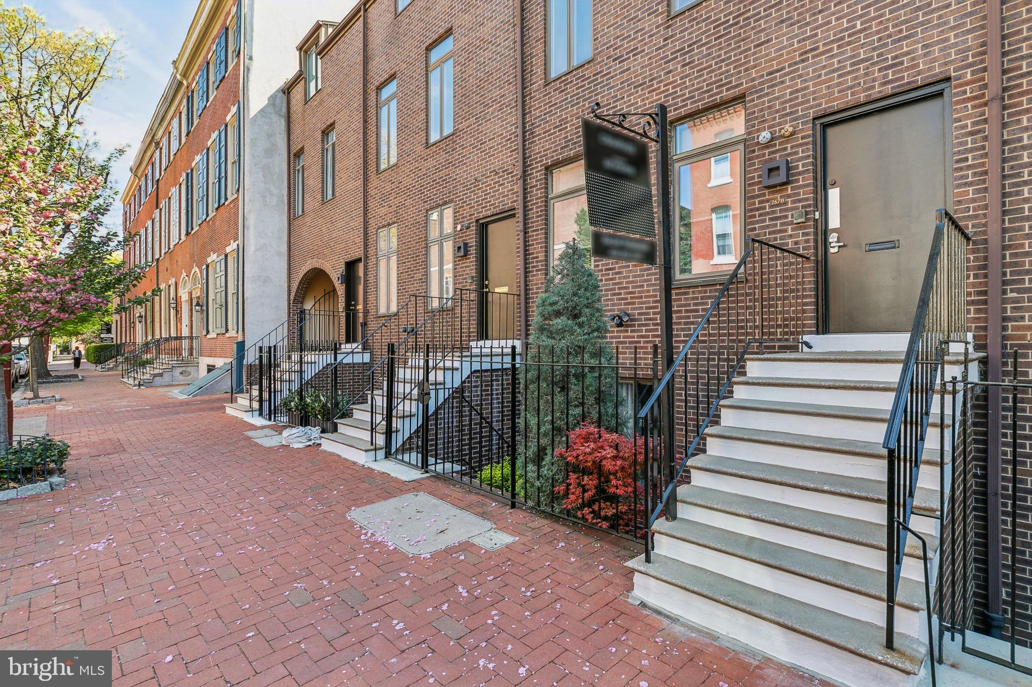 SOCIETY HILL - Residential