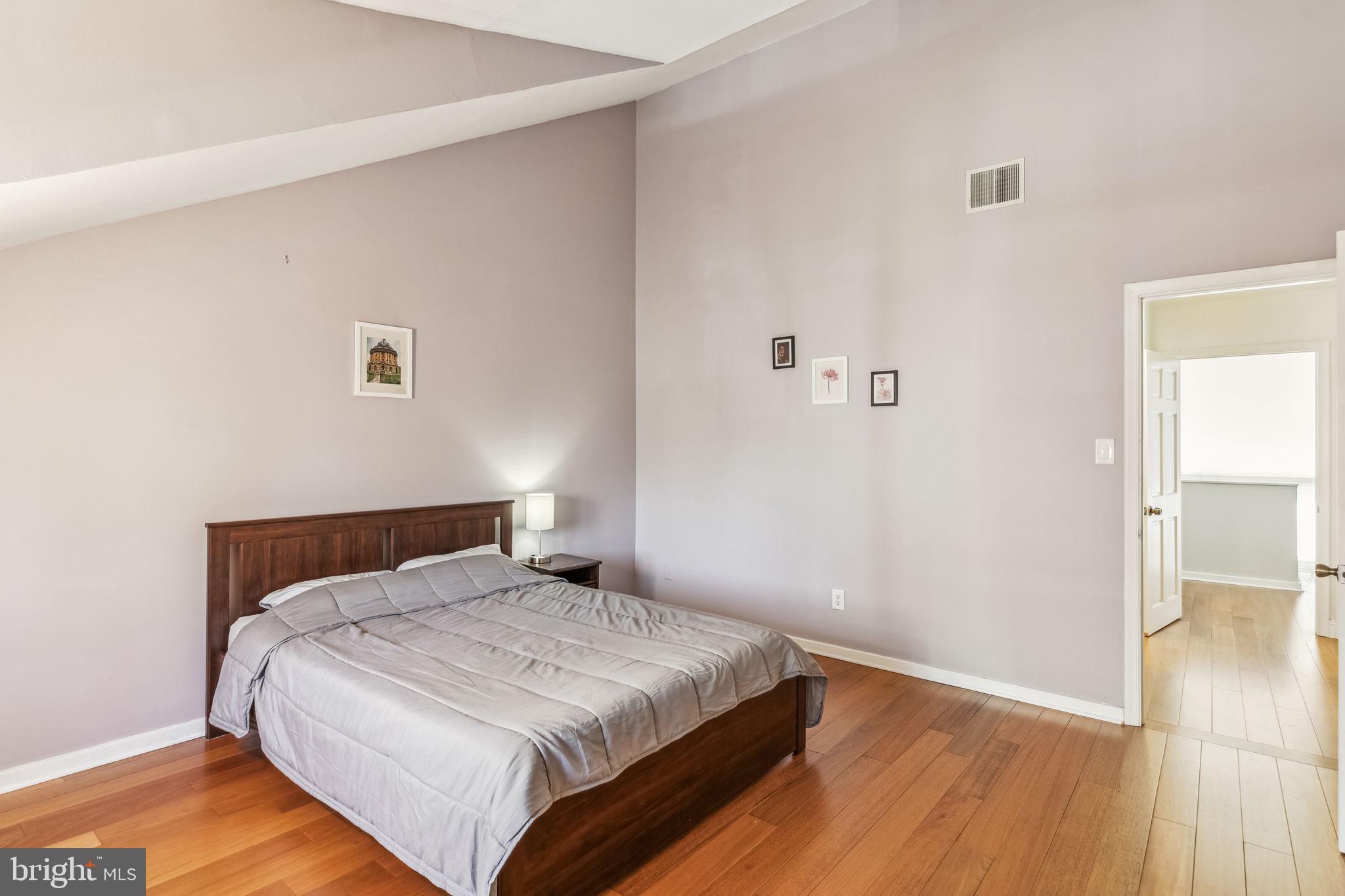 SOCIETY HILL - Residential