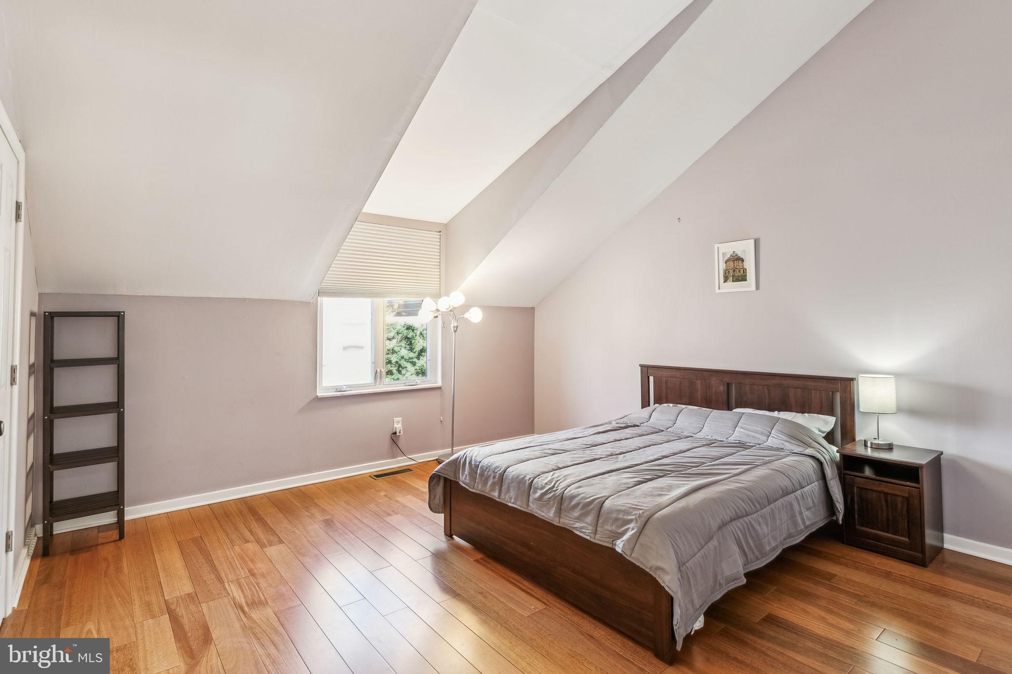 SOCIETY HILL - Residential