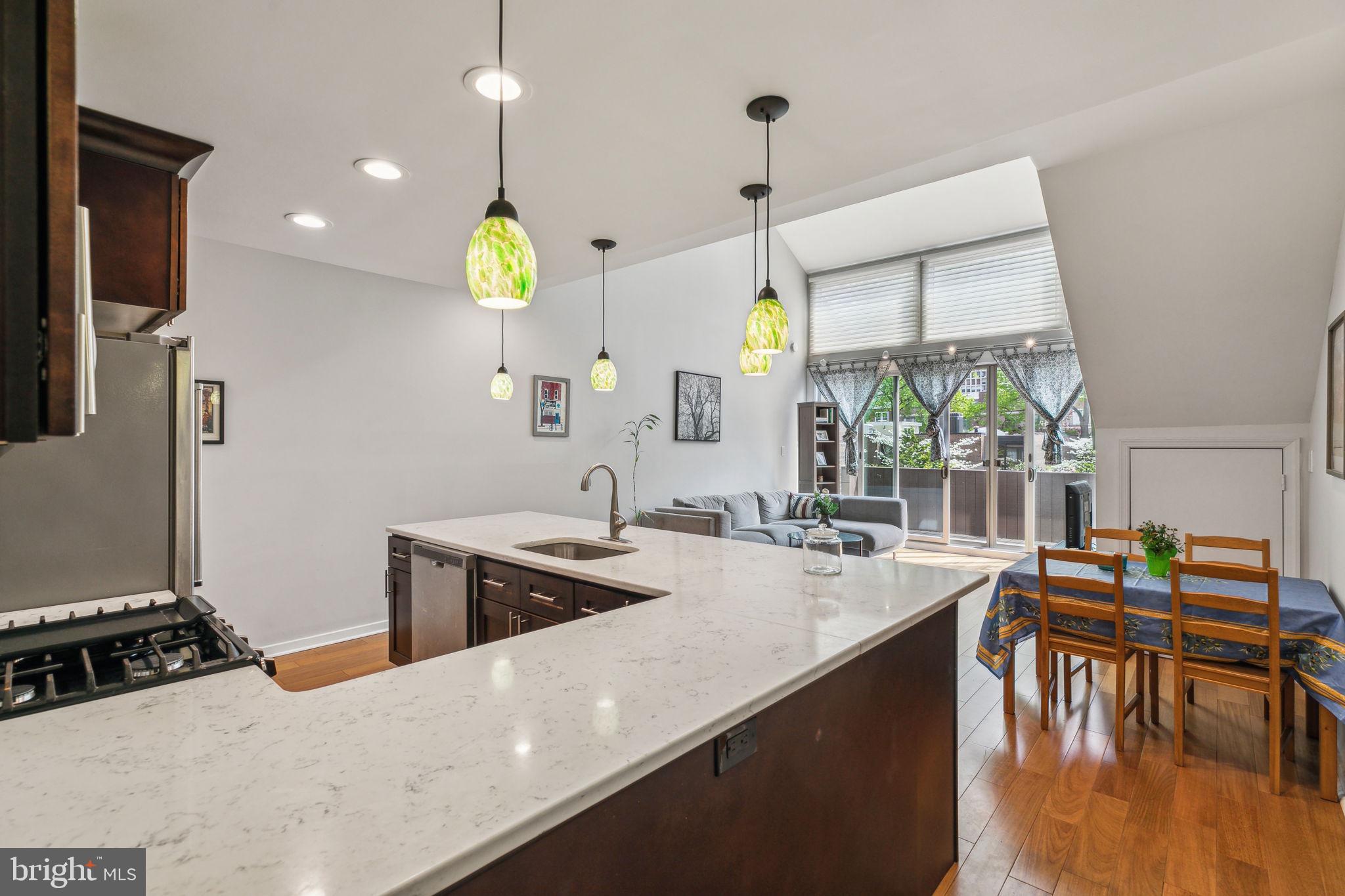 SOCIETY HILL - Residential