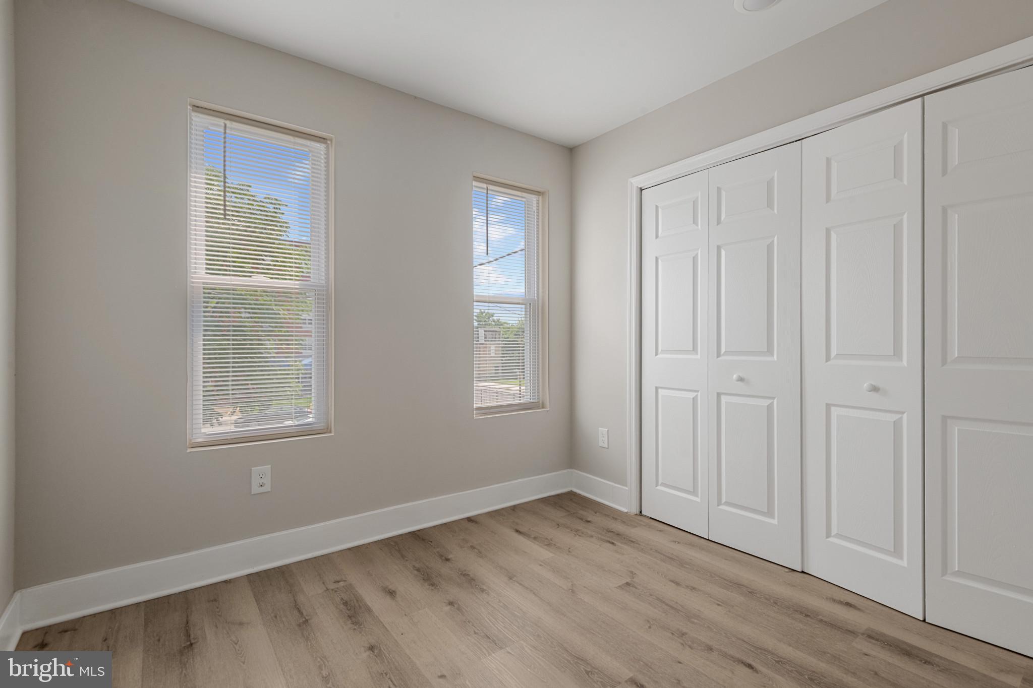 SANDTOWN-WINCHESTER - Residential