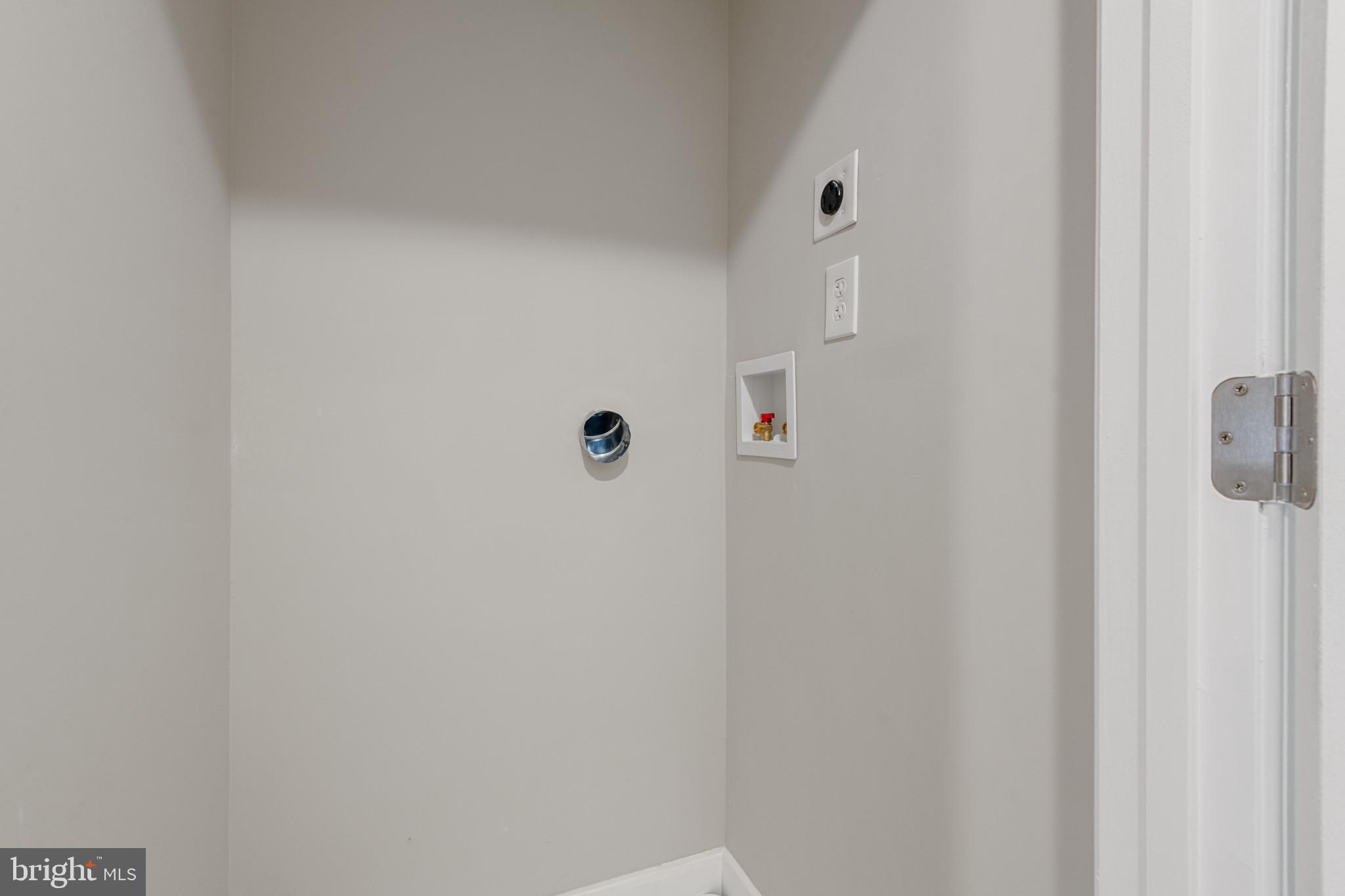 SANDTOWN-WINCHESTER - Residential