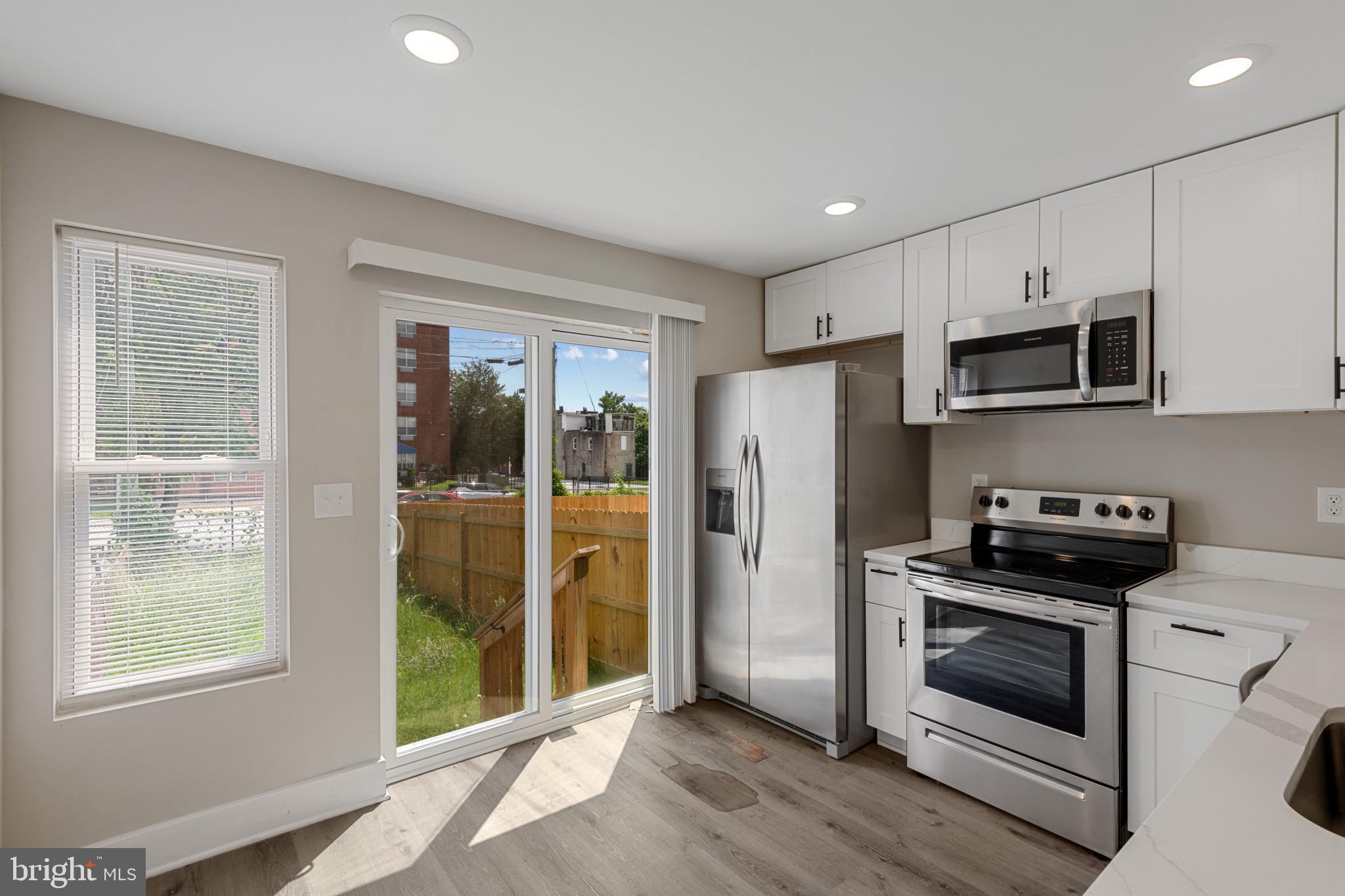 SANDTOWN-WINCHESTER - Residential
