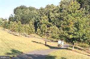 KINGSTOWNE - Residential Lease