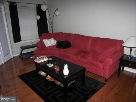 KINGSTOWNE - Residential Lease