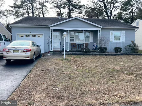 6 Westport Drive, Toms River, NJ MLS: NJOC2030684