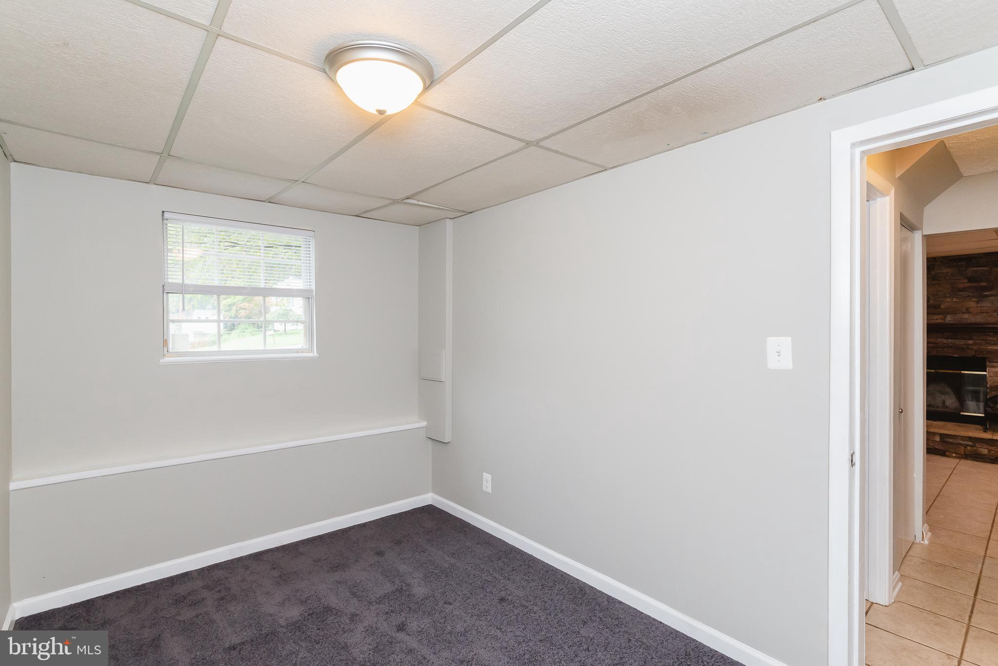 LAUREL WOODS - Residential