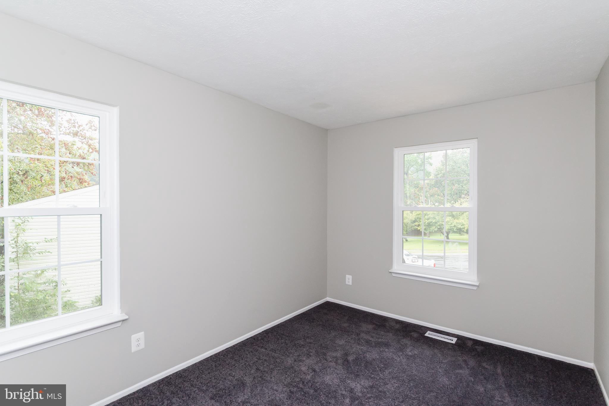 LAUREL WOODS - Residential