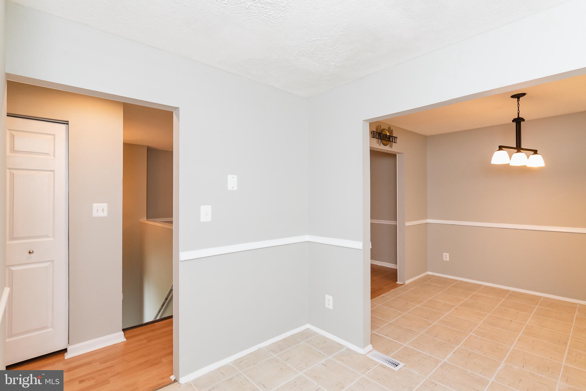 LAUREL WOODS - Residential