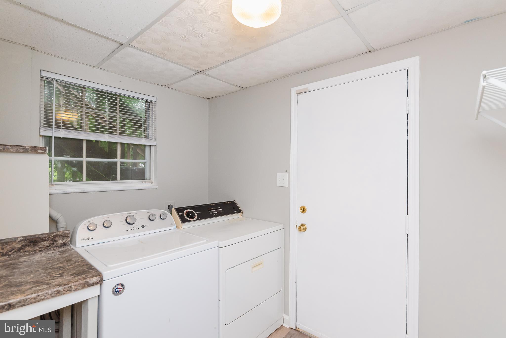 LAUREL WOODS - Residential