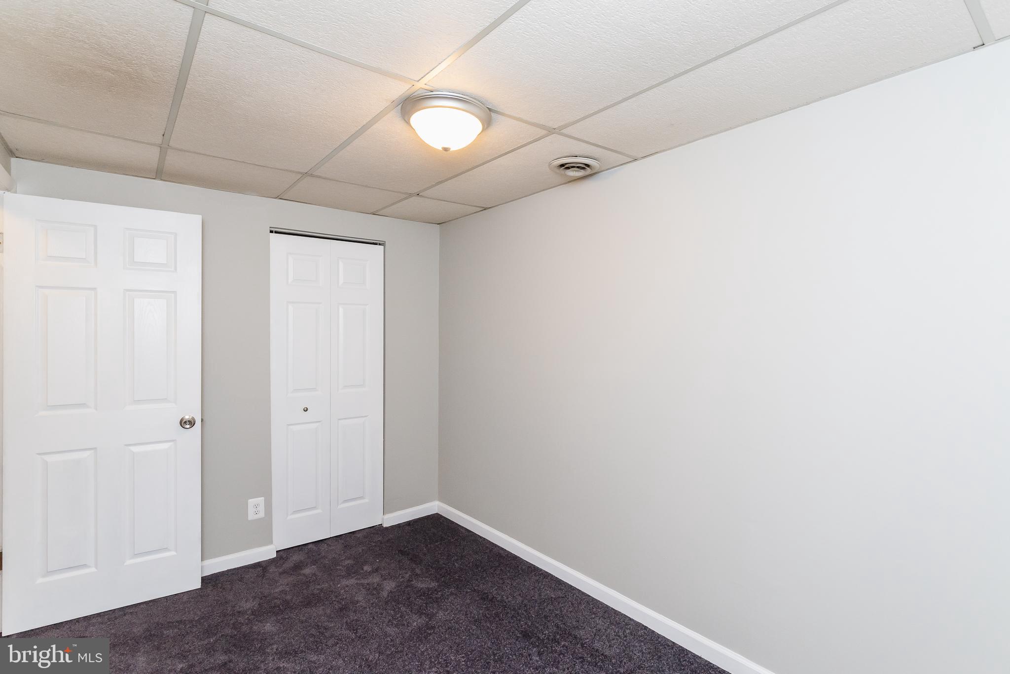 LAUREL WOODS - Residential