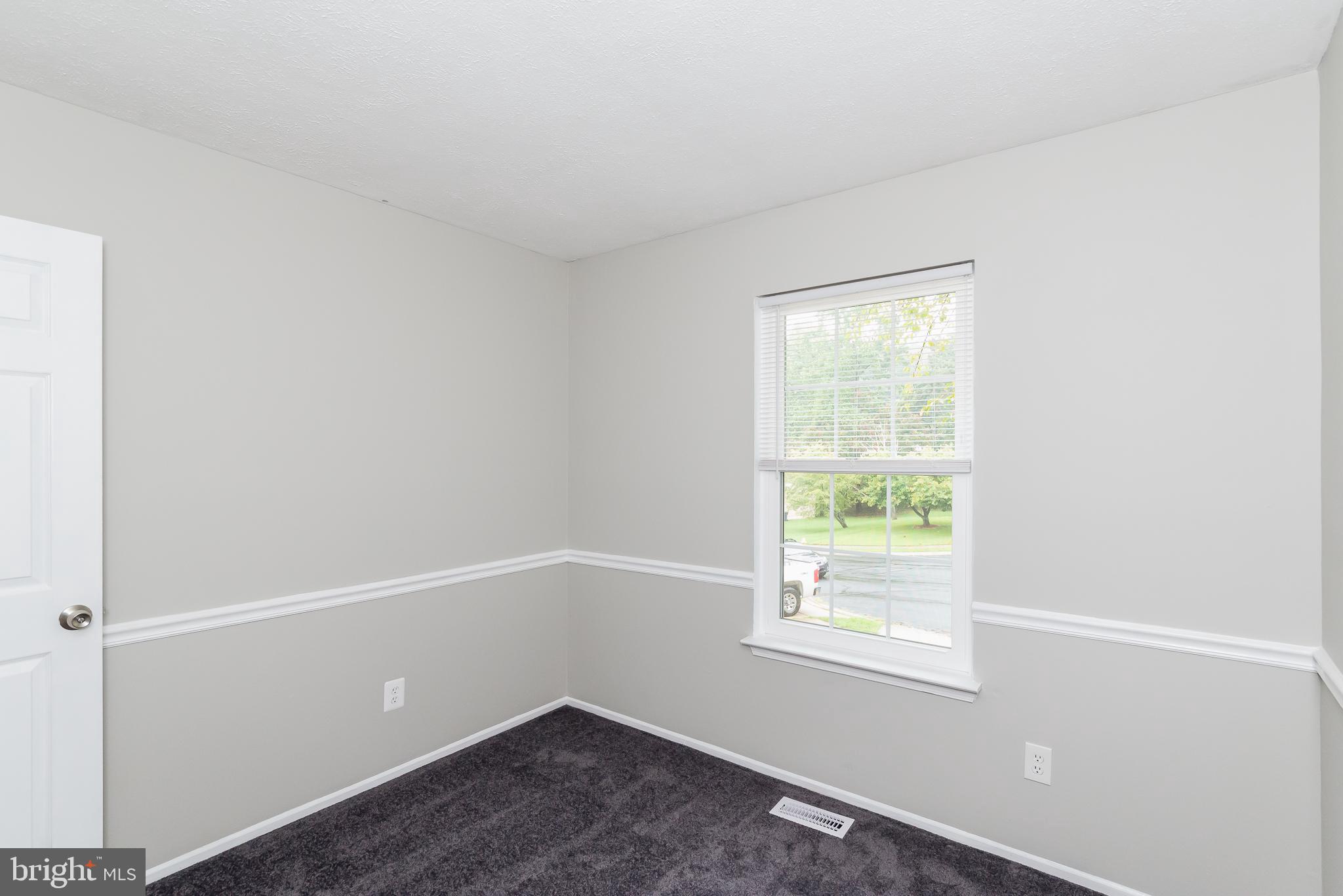 LAUREL WOODS - Residential