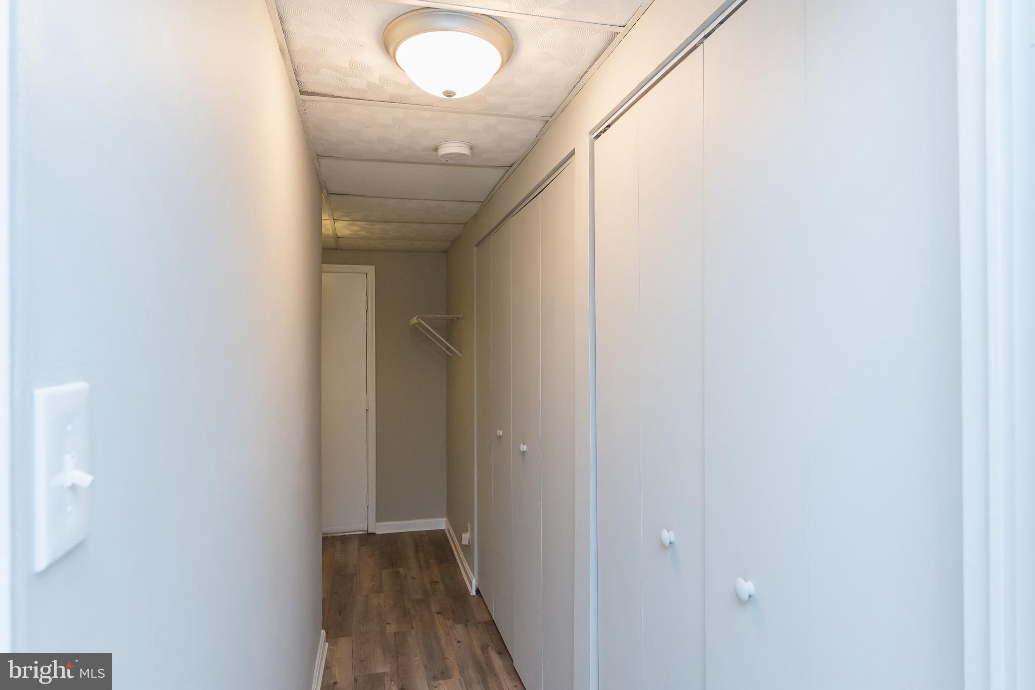 LAUREL WOODS - Residential