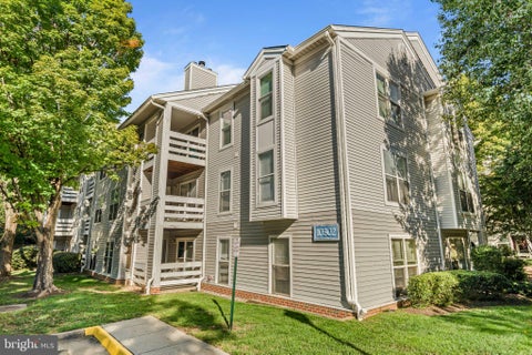 Condo For Sale - 10302 Appalachian Circle #8-108<br/> Fairfax County, OAKTON, VA 22124