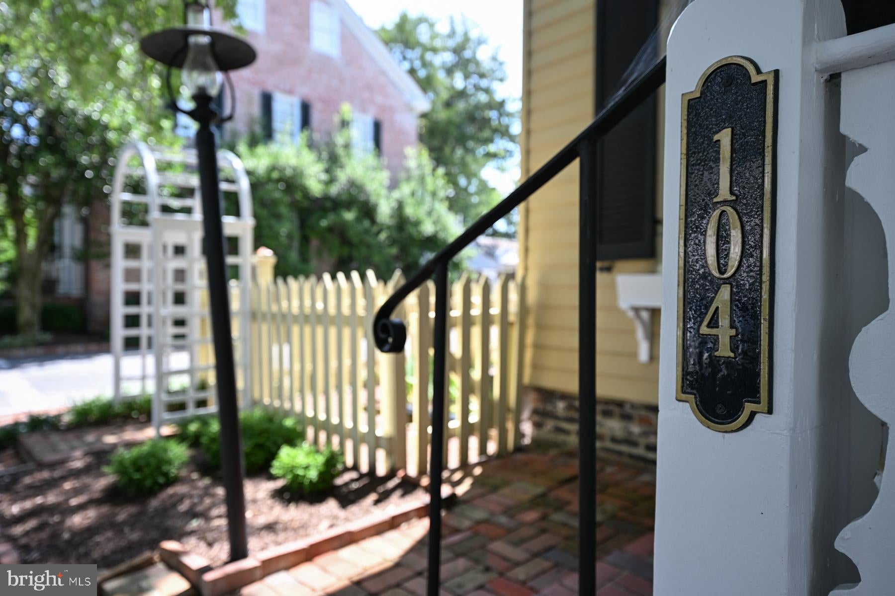 104 MULBERRY STREET