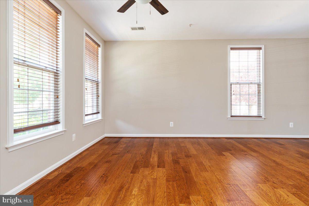 LANSDOWNE - Residential