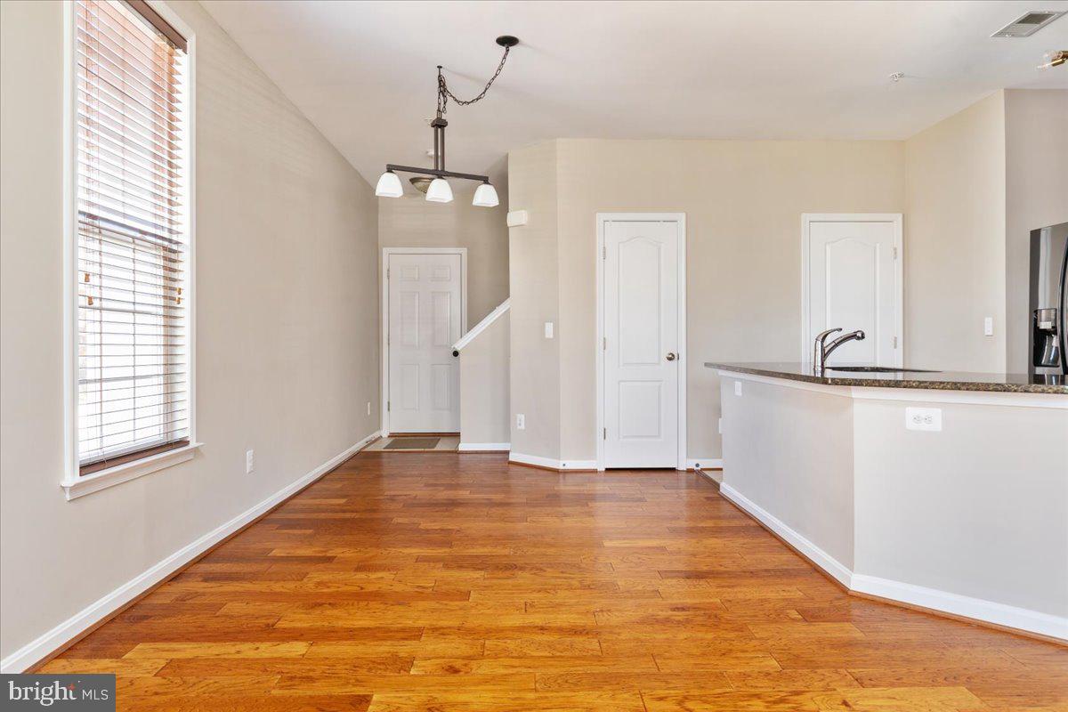 LANSDOWNE - Residential