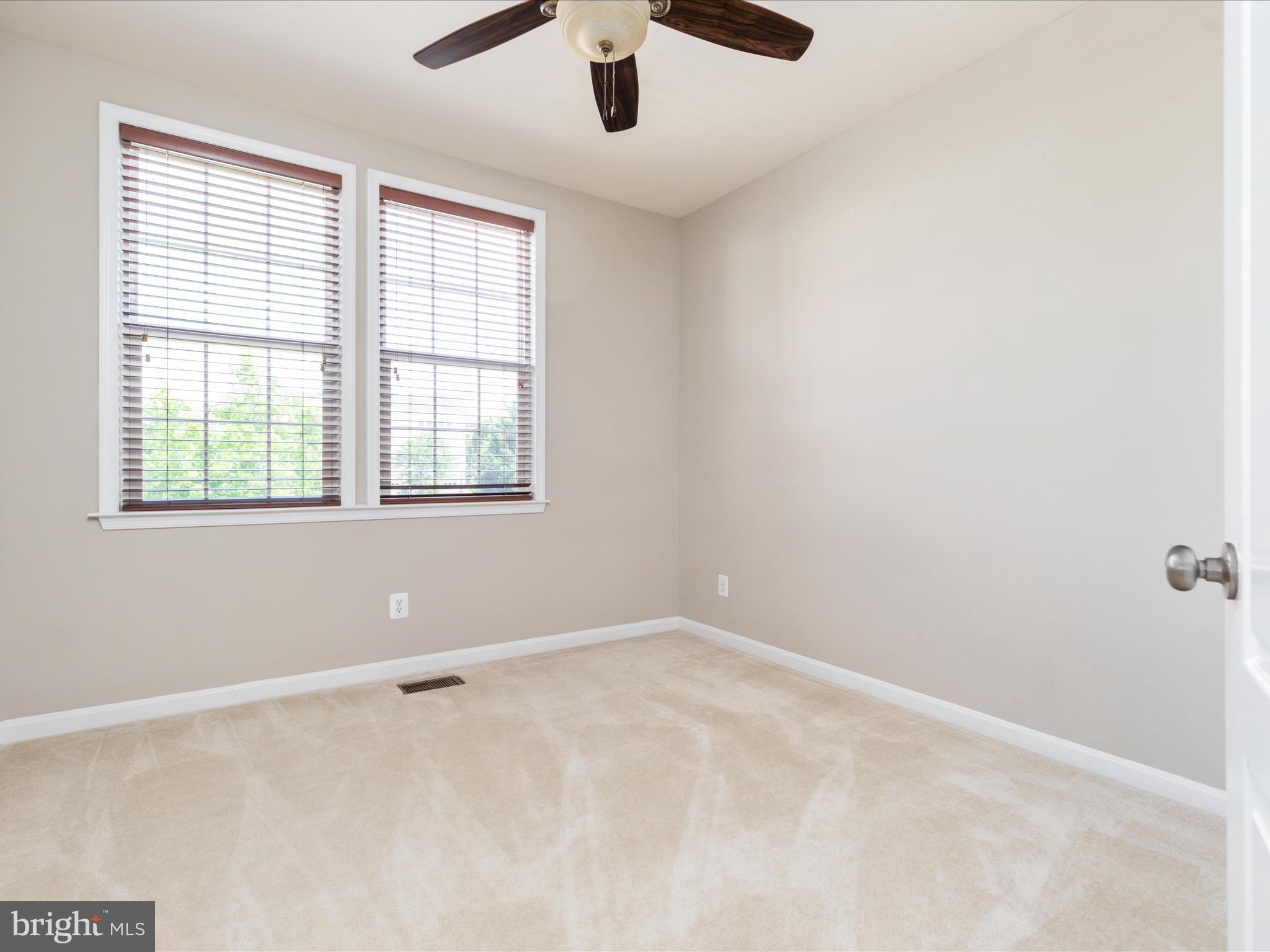 LANSDOWNE - Residential