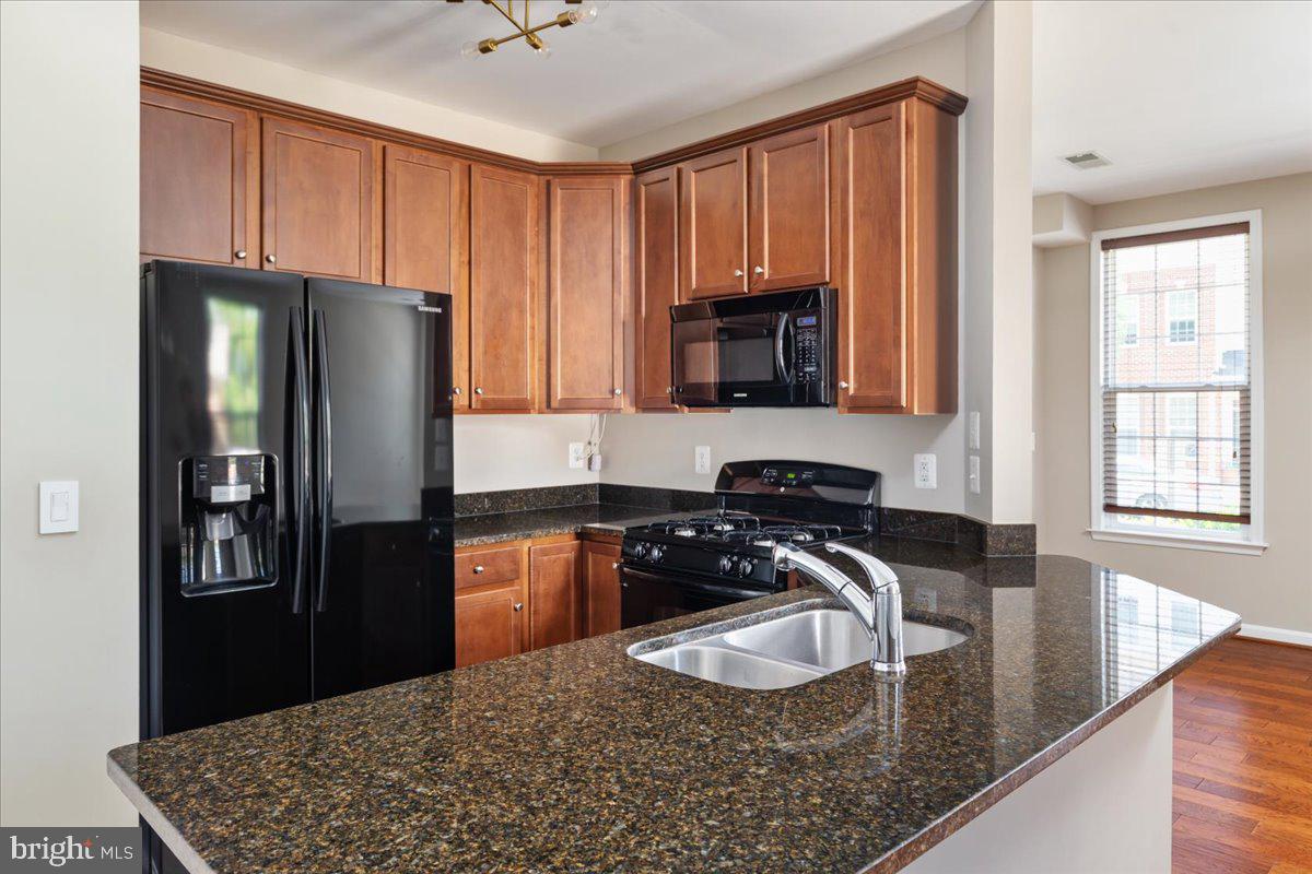 LANSDOWNE - Residential