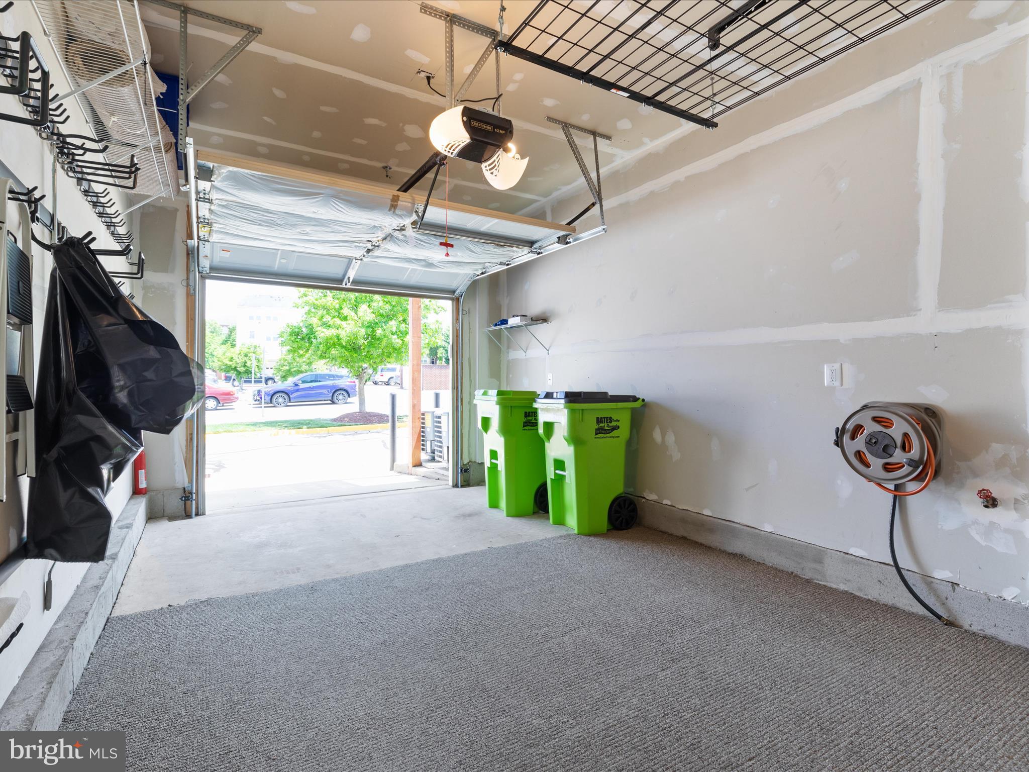 LANSDOWNE - Residential