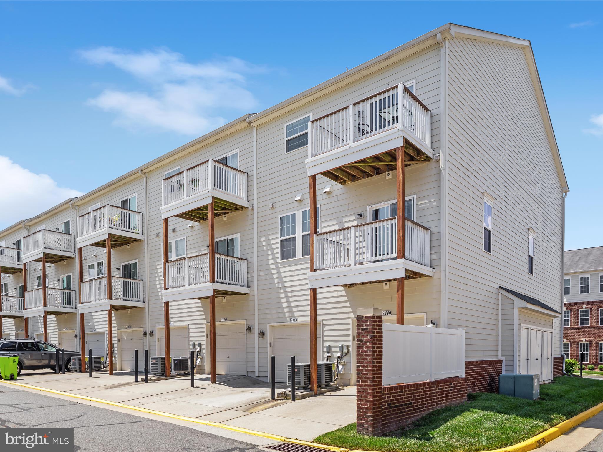 LANSDOWNE - Residential