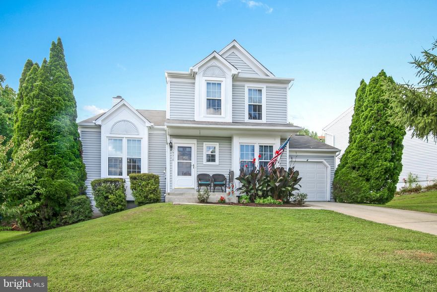 Beautiful home in Gunners View..shows excellent. Vaulted ceilings in family room. 1st floor all gleaming hard wood. Granite and stainless in eat-in kitchen with island. First floor laundry with hall serving area for formal dining room. Finished lower level with full bath. Screened in large deck porch overlooking yard. Freshly painted. Lifetime warranty windows. EZ access to 270. Loads of parking.