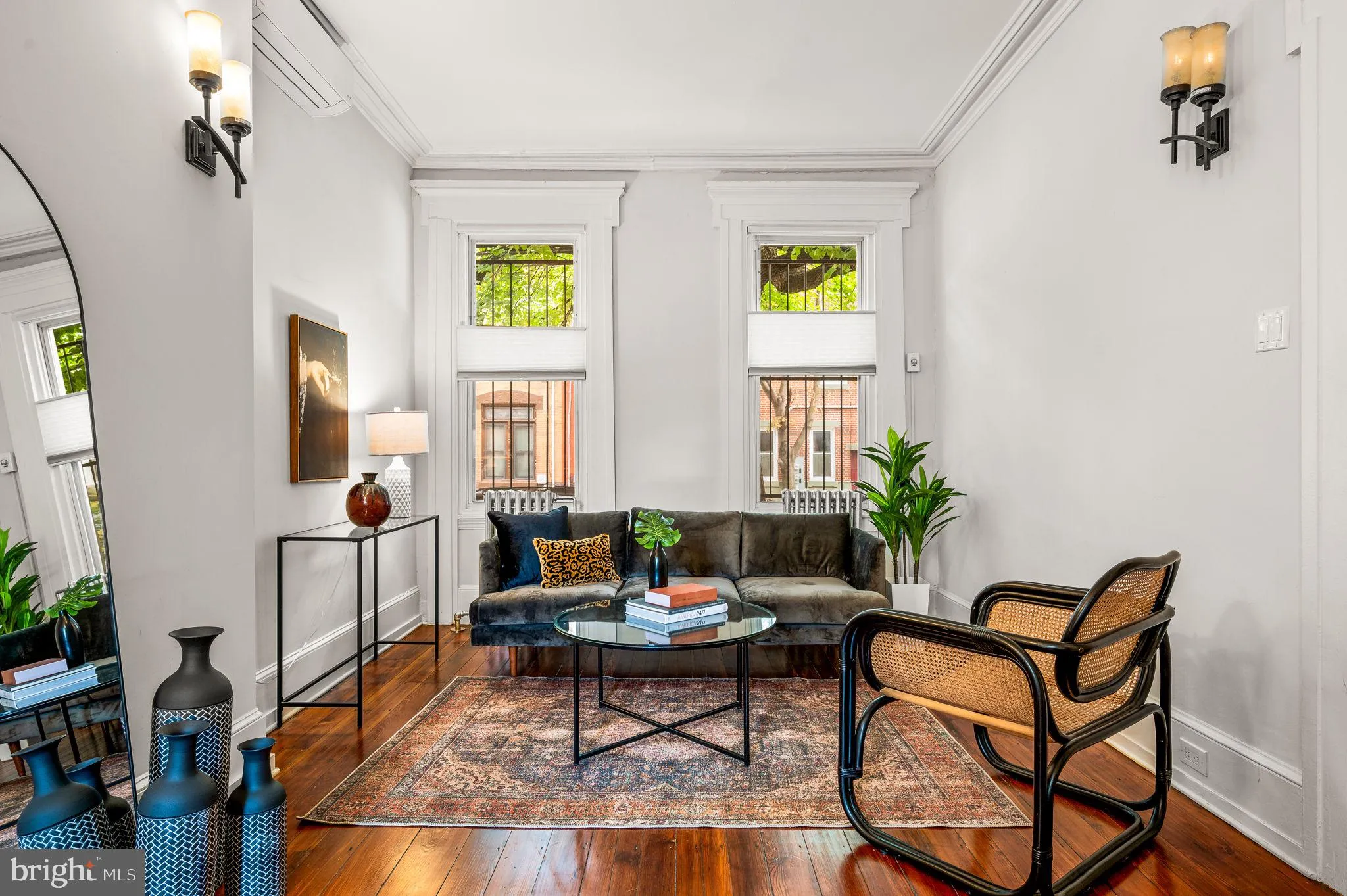 Philadelphia, Pennsylvania 19123, United States, 4 Bedrooms Bedrooms, ,4 BathroomsBathrooms,Residential,Pending,43724