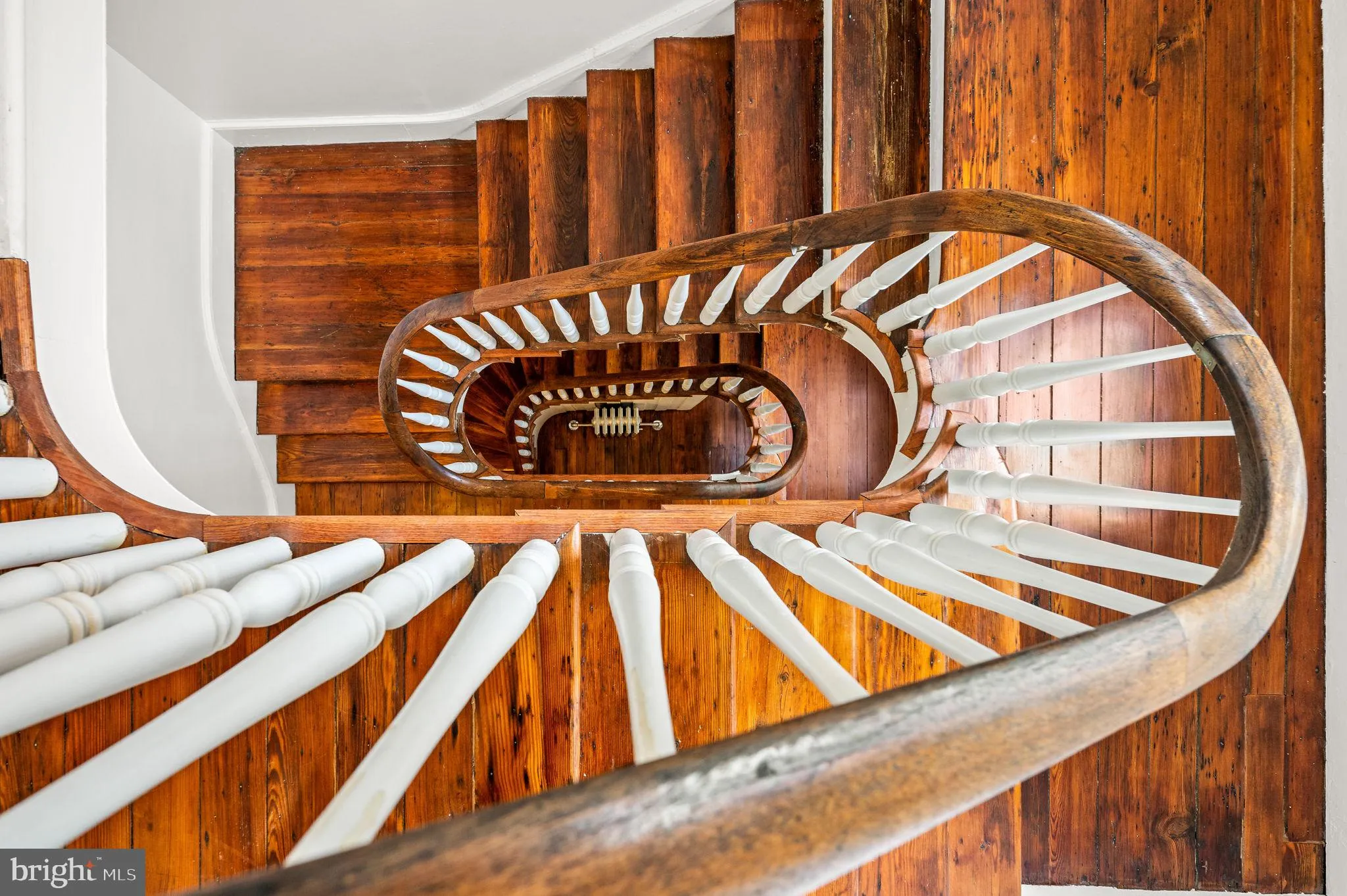 Philadelphia, Pennsylvania 19123, United States, 4 Bedrooms Bedrooms, ,4 BathroomsBathrooms,Residential,Pending,43724