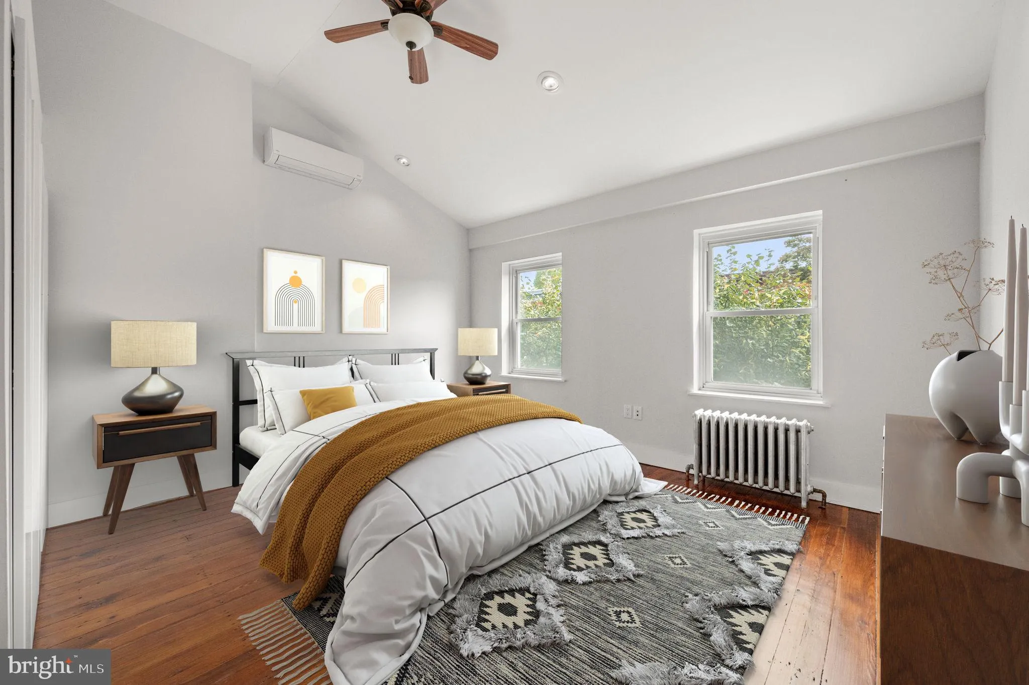 Philadelphia, Pennsylvania 19123, United States, 4 Bedrooms Bedrooms, ,4 BathroomsBathrooms,Residential,Pending,43724