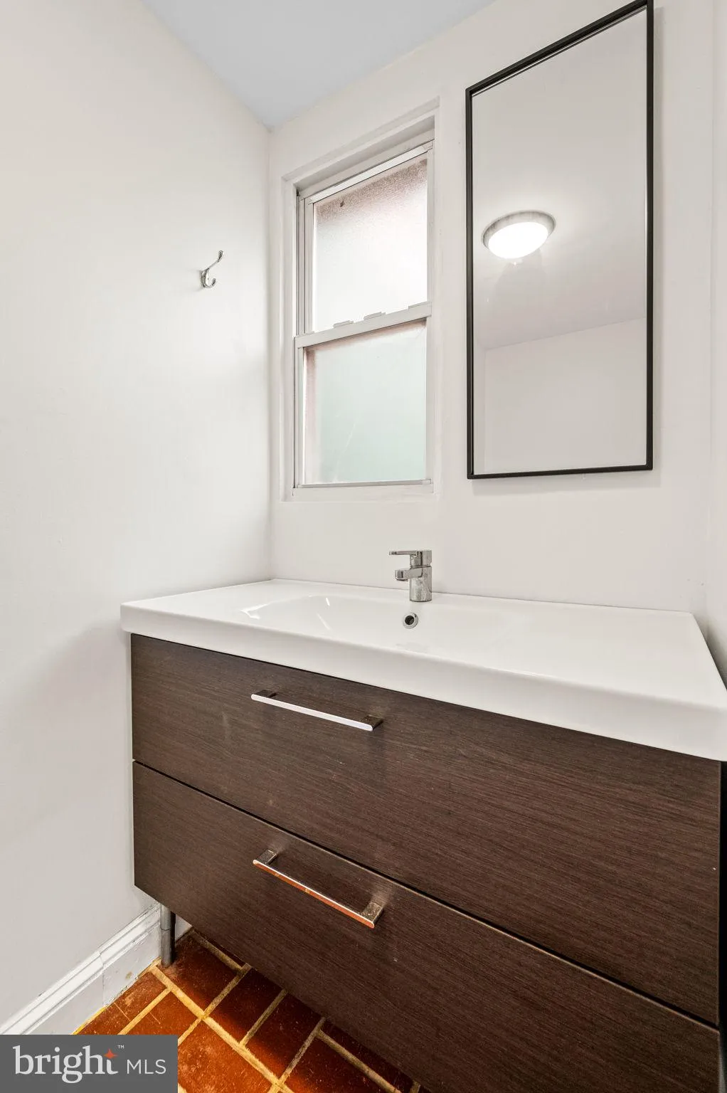 Philadelphia, Pennsylvania 19123, United States, 4 Bedrooms Bedrooms, ,4 BathroomsBathrooms,Residential,Pending,43724