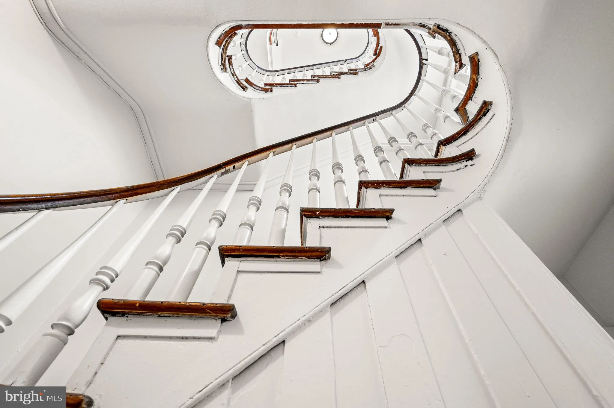 Philadelphia, Pennsylvania 19123, United States, 4 Bedrooms Bedrooms, ,4 BathroomsBathrooms,Residential,Pending,43724