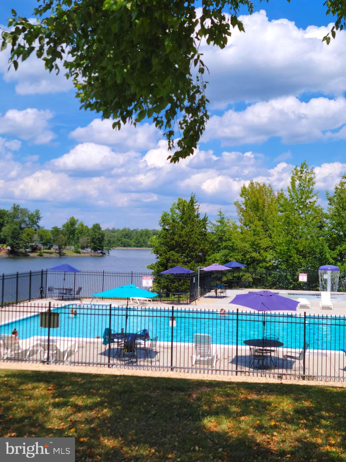 LAKE LAND OR - Residential Lease