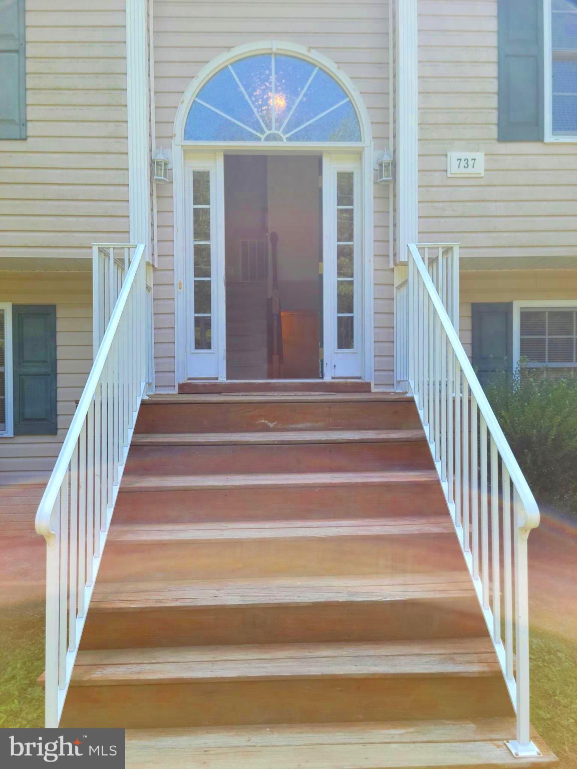 LAKE LAND OR - Residential Lease