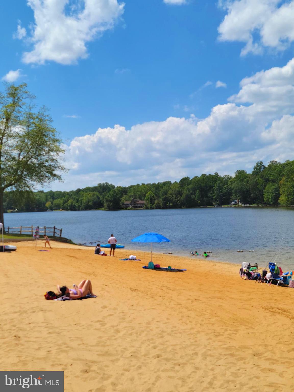 LAKE LAND OR - Residential Lease