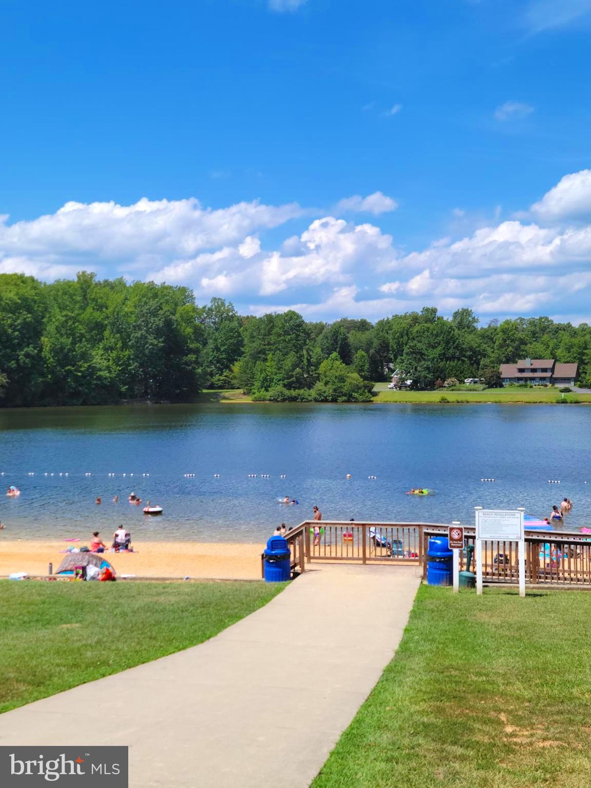 LAKE LAND OR - Residential Lease