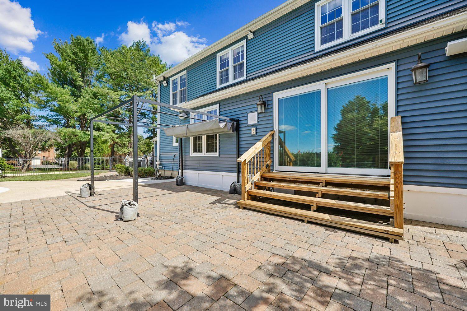 21704 STABLEVIEW DRIVE