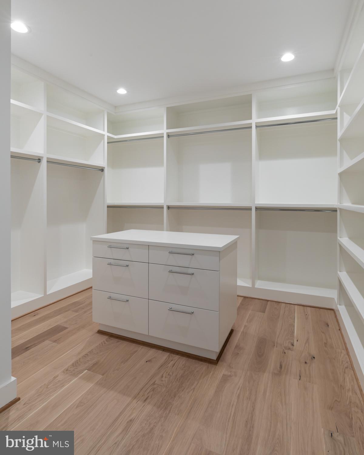 KENT GARDENS - Residential