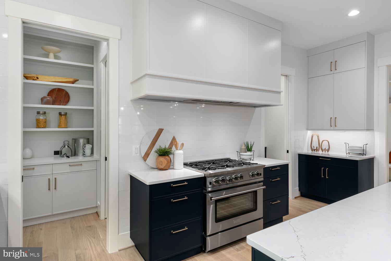 KENT GARDENS - Residential