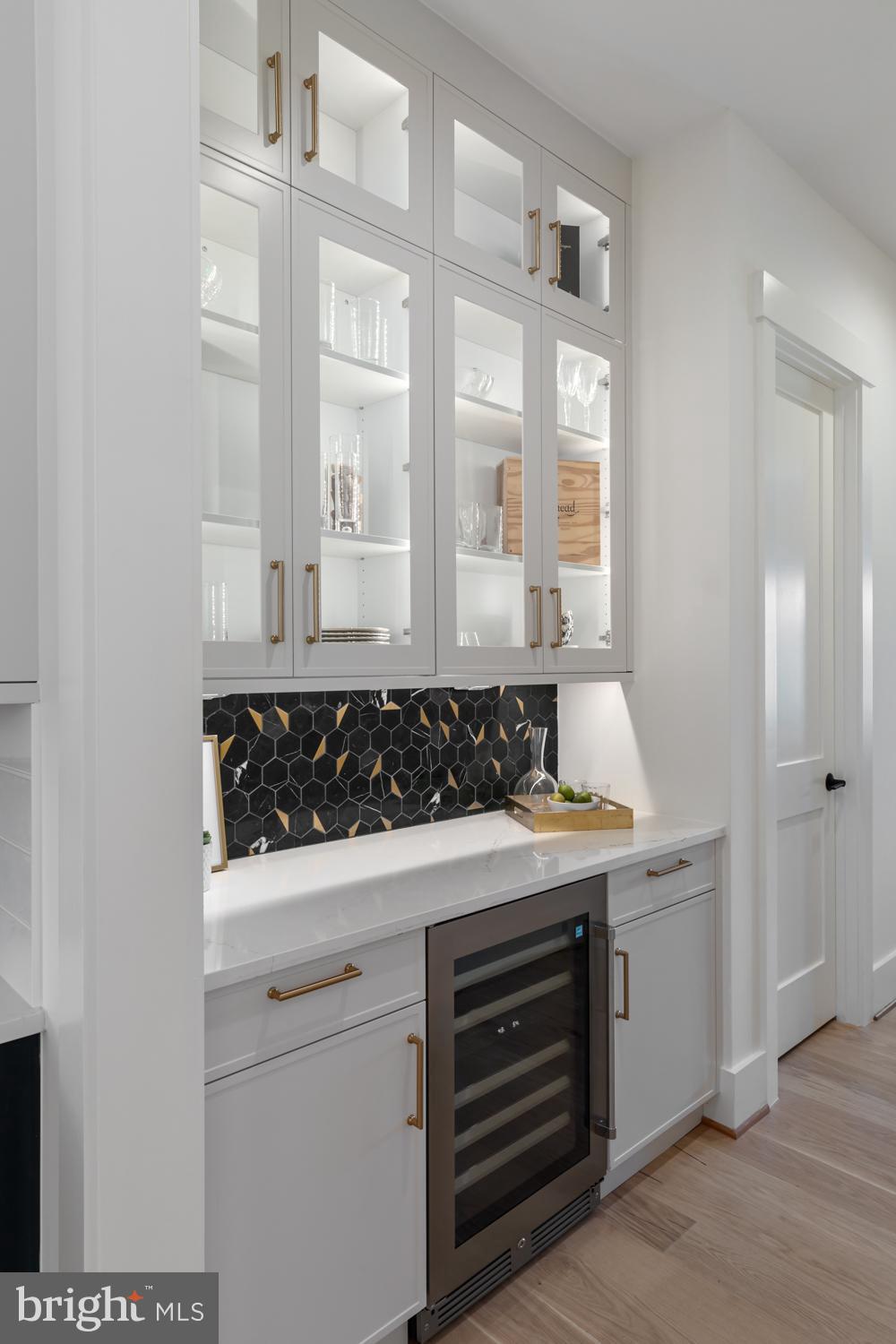 KENT GARDENS - Residential