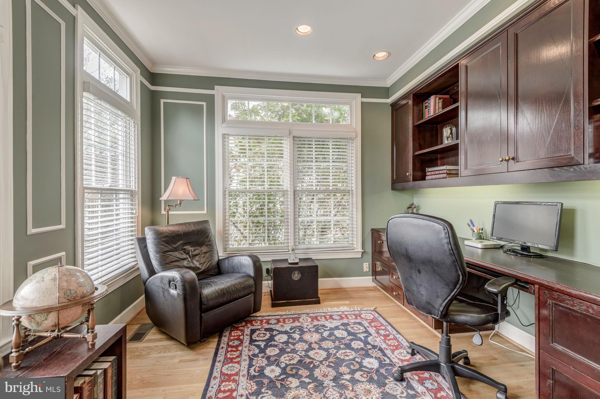 AYRLAWN - Residential