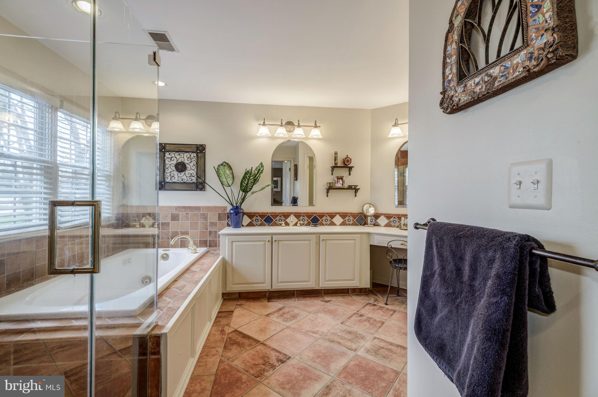 AYRLAWN - Residential