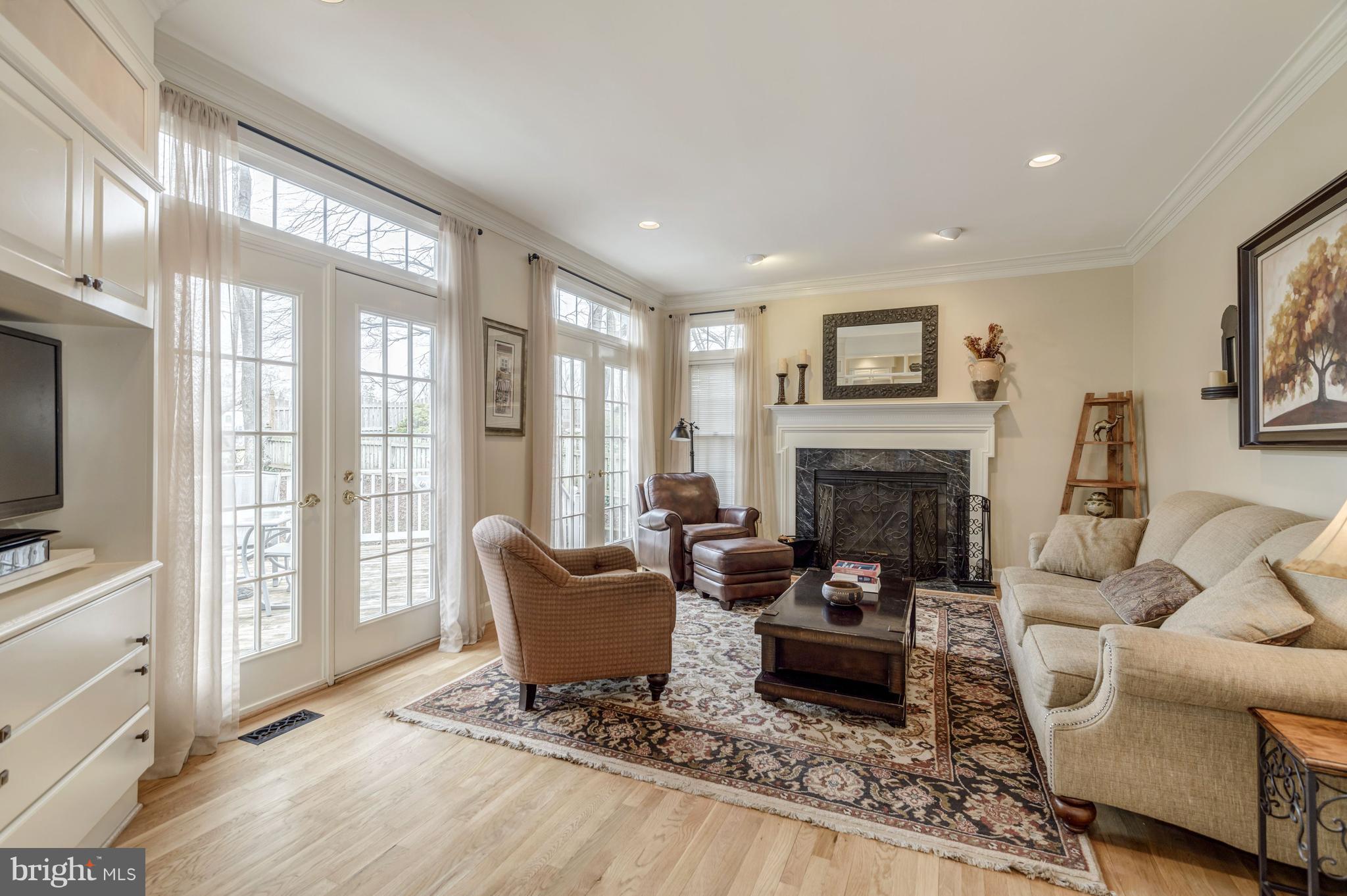 AYRLAWN - Residential