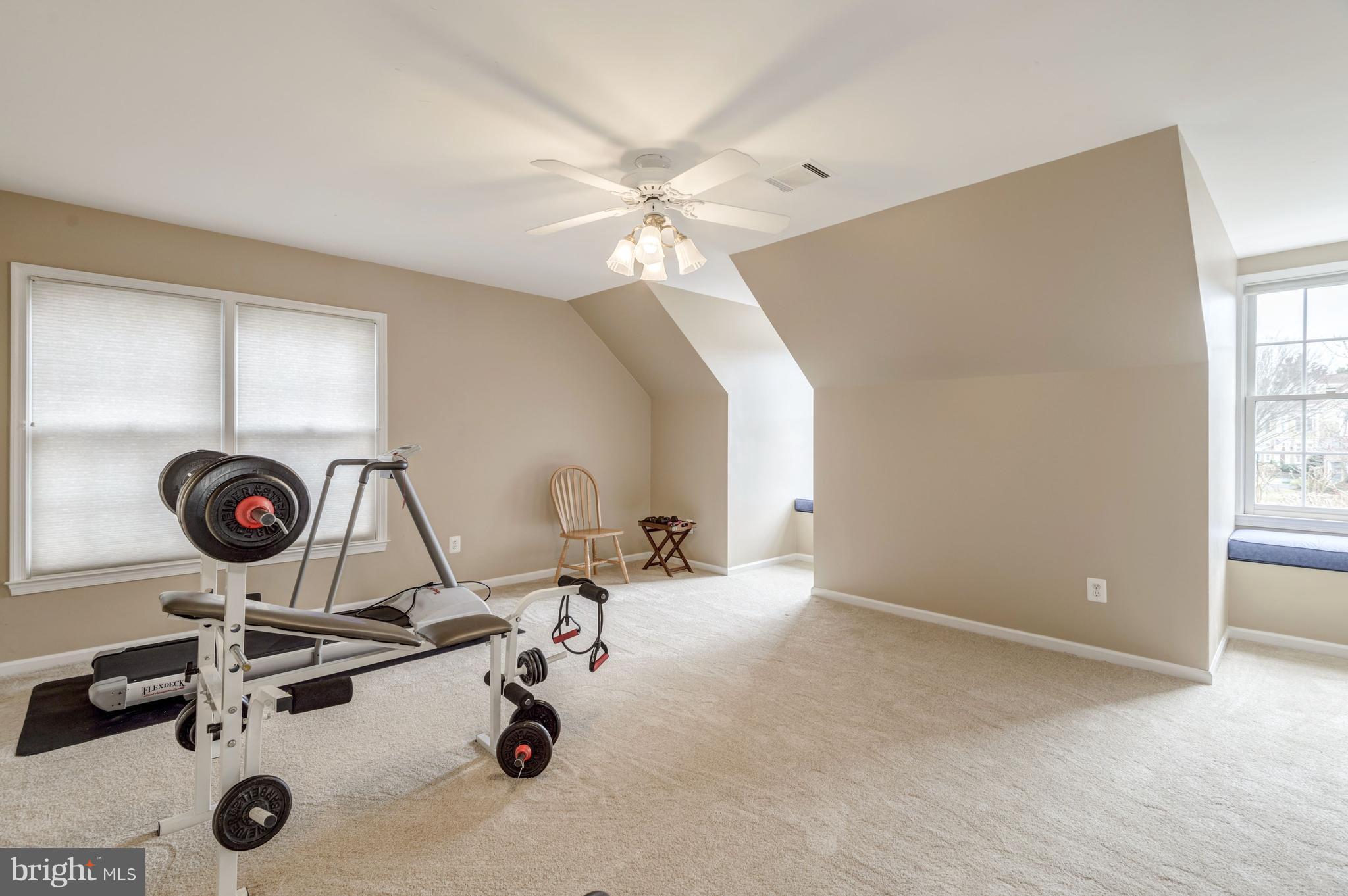 AYRLAWN - Residential